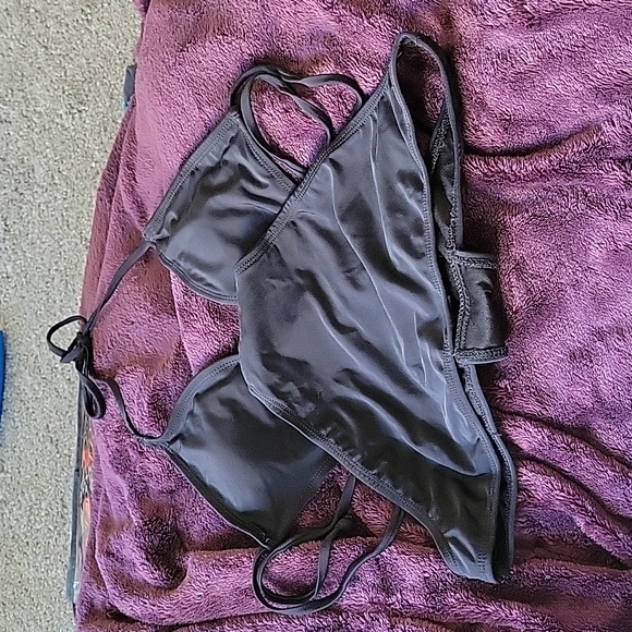 Wetseal Black Strappy Cutout One Piece swim suit, sz Small - Picture 4 of 6